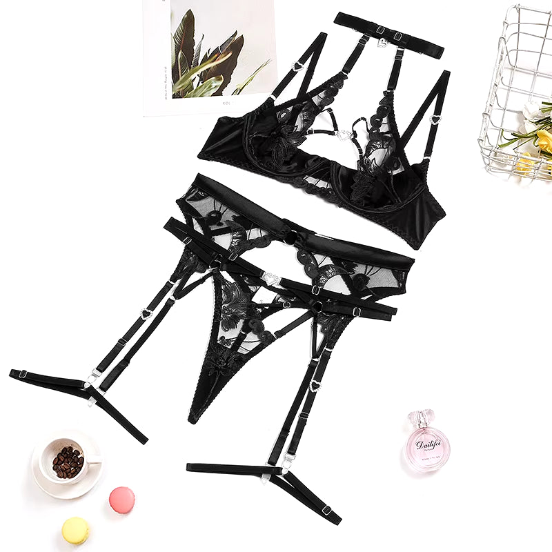 Love Diamond Buckle Embroidery Lingerie Set